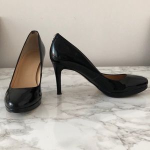 IVANKA TRUMP Black Patent Leather Sophia Pump - 7